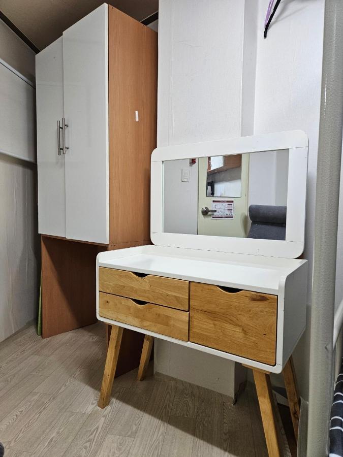 Hub House Livingtel Hostel Seul Exterior foto